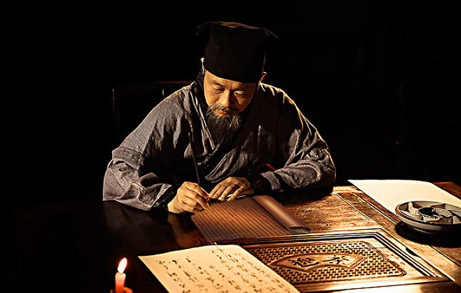 从人体工程学角度看中国古代书法从上至下从右至左竖着写的书写顺序